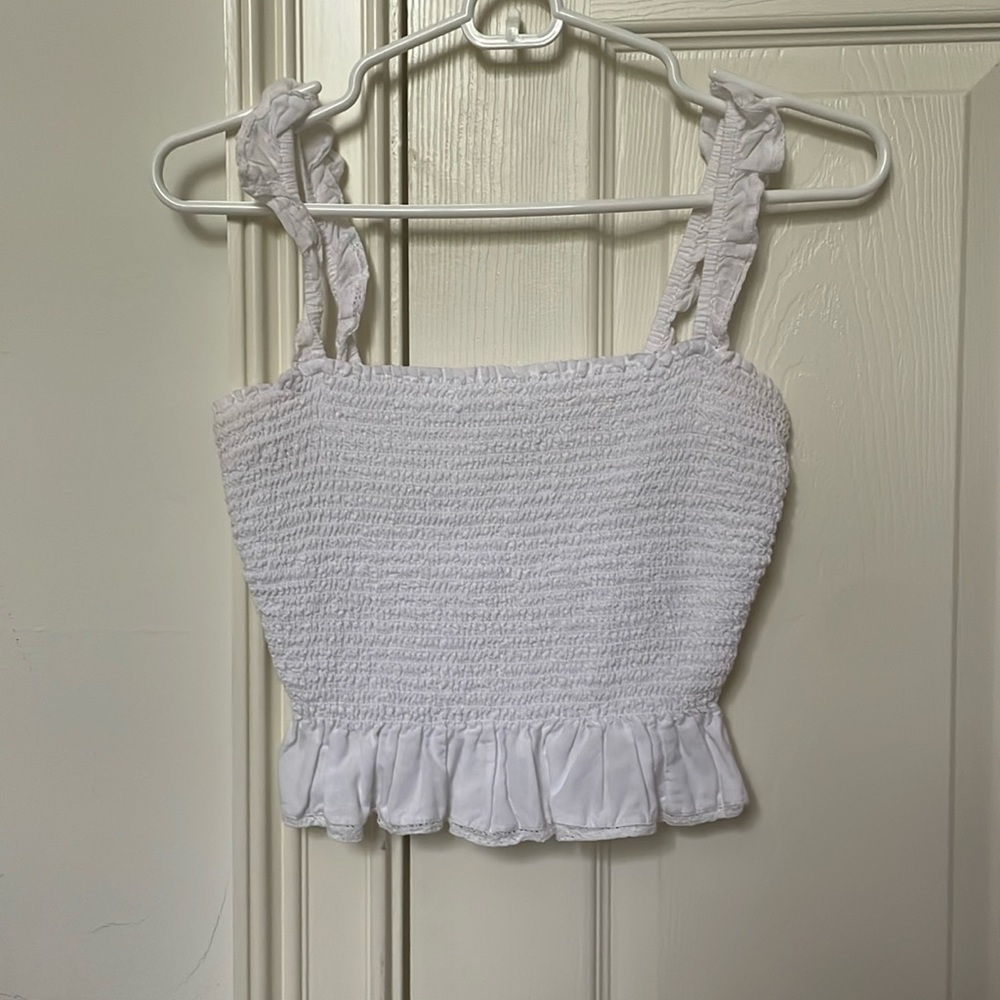 Wilfred by aritzia cropped frilly tank